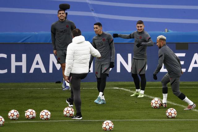 “通过乒乓球更好地了解中国”——美国青年参观乒博馆